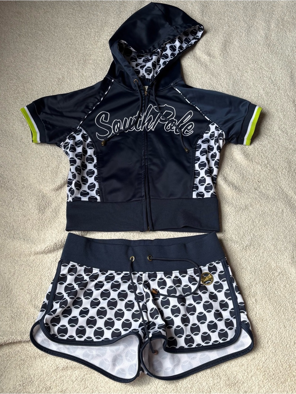 Vintage Y2K size small cropped 2 pc set